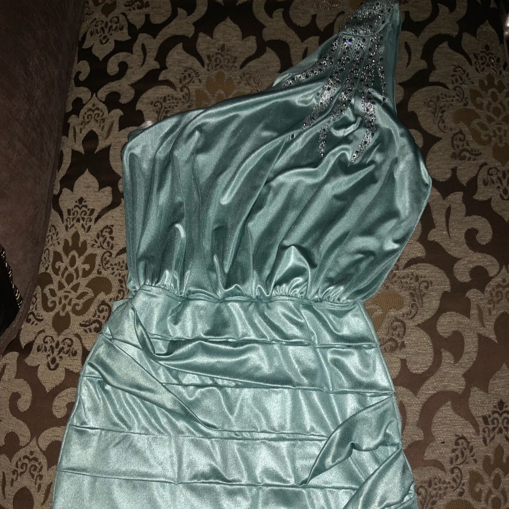 Cute one shoulder short dress with rhinestone acc